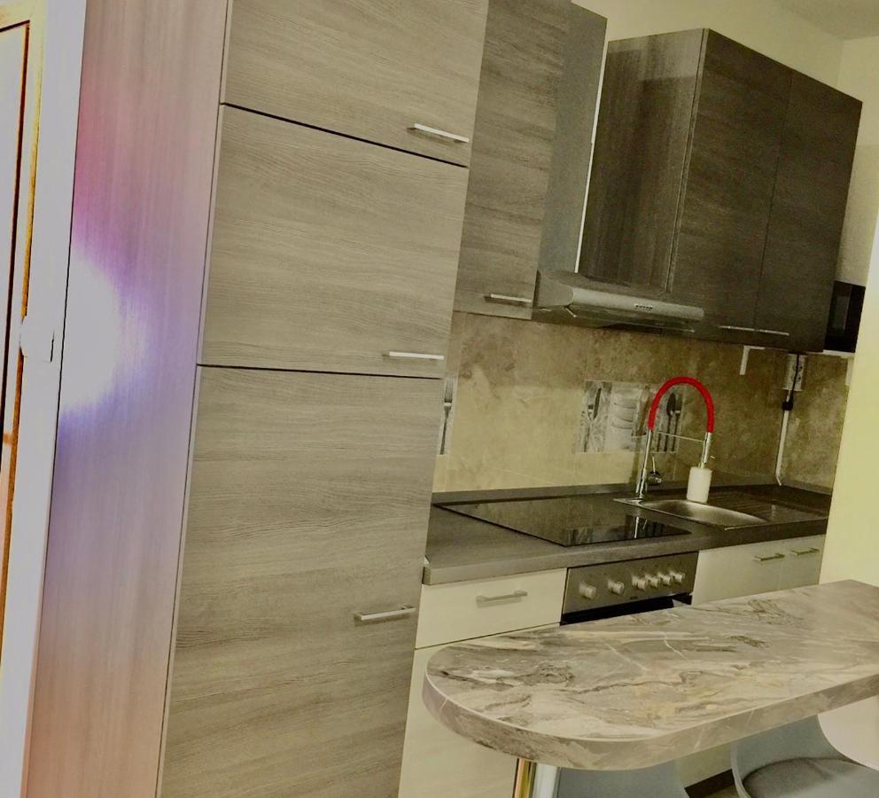 Sweet Studio Apartment Living In Риека Экстерьер фото